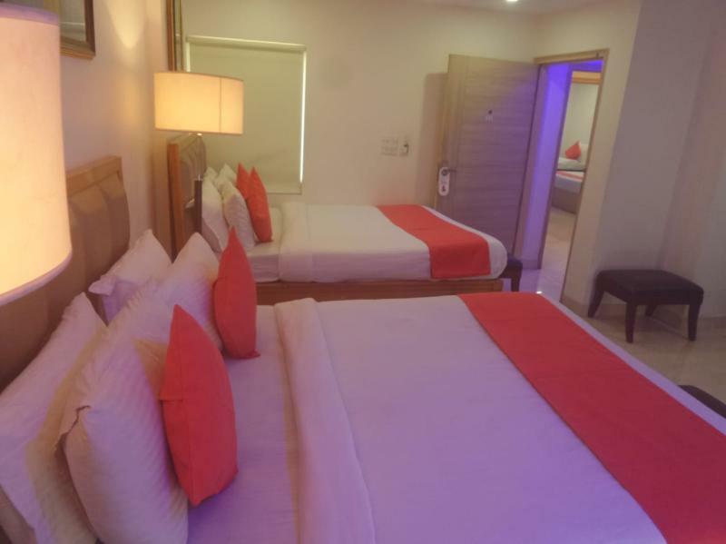 Hotel Wti Airport Grand Delhi ニューデリー エクステリア 写真
